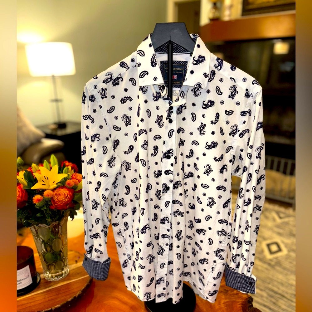 Guide London Premium Men’s Dress Shirt, White & Royal Blue Velvet Paisley SZ (M) - Picture 3 of 10